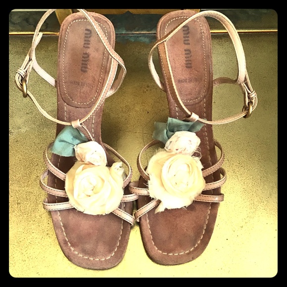 Shoes - Picture 1 of 4